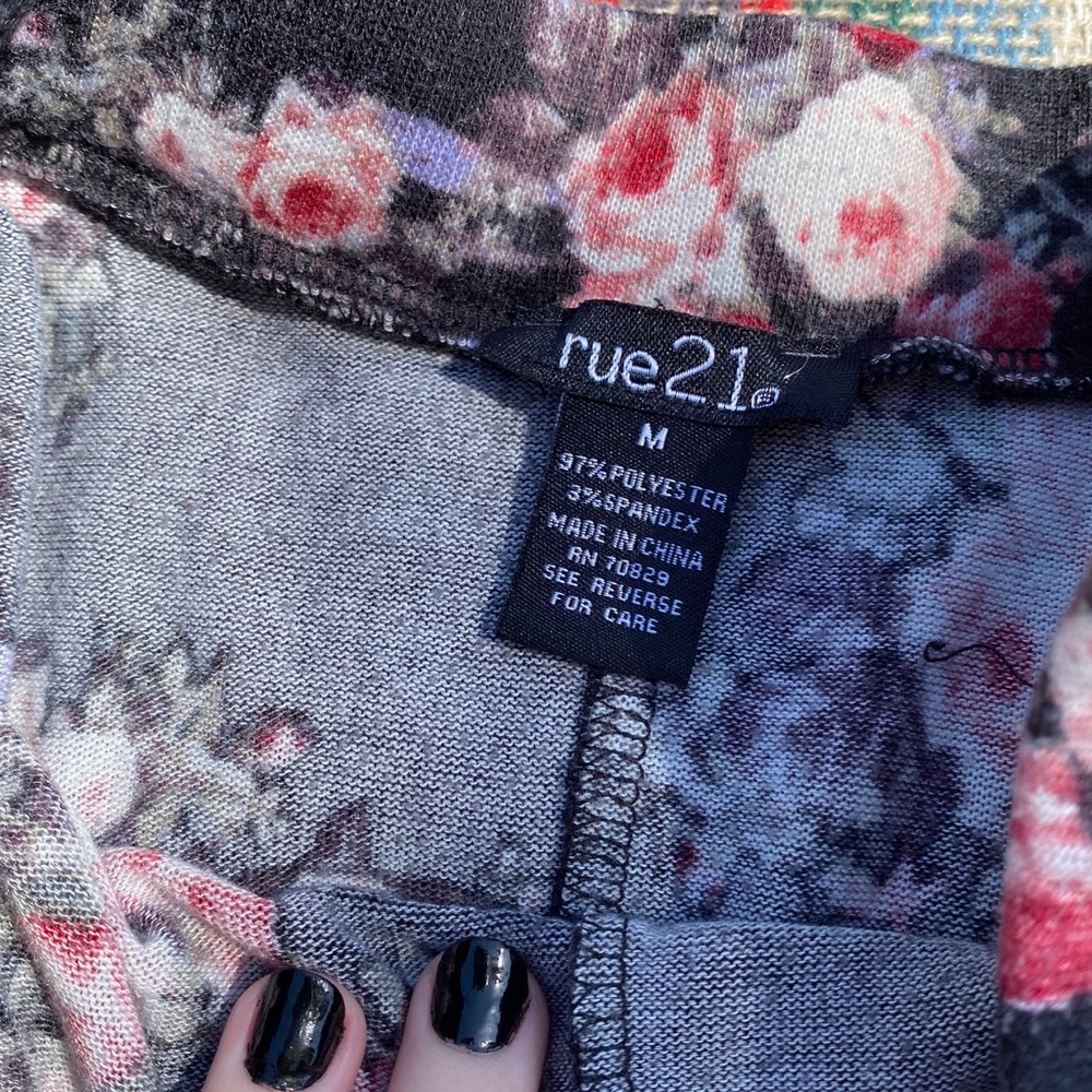 Skirt - Picture 2 of 2